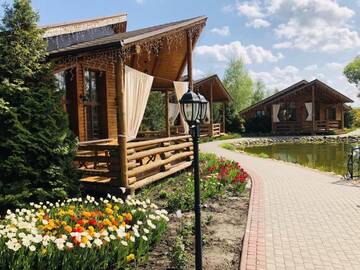 Фото номера Коттедж с сауной Отели типа «постель и завтрак» Petrovskyi Brovar г. Бровары 3